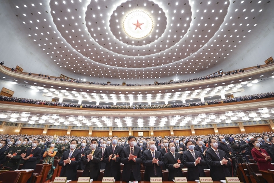  3月5日，第十三届全国人民代表大会第五次会议在北京人民大会堂开幕。新华社记者 邢广利 摄